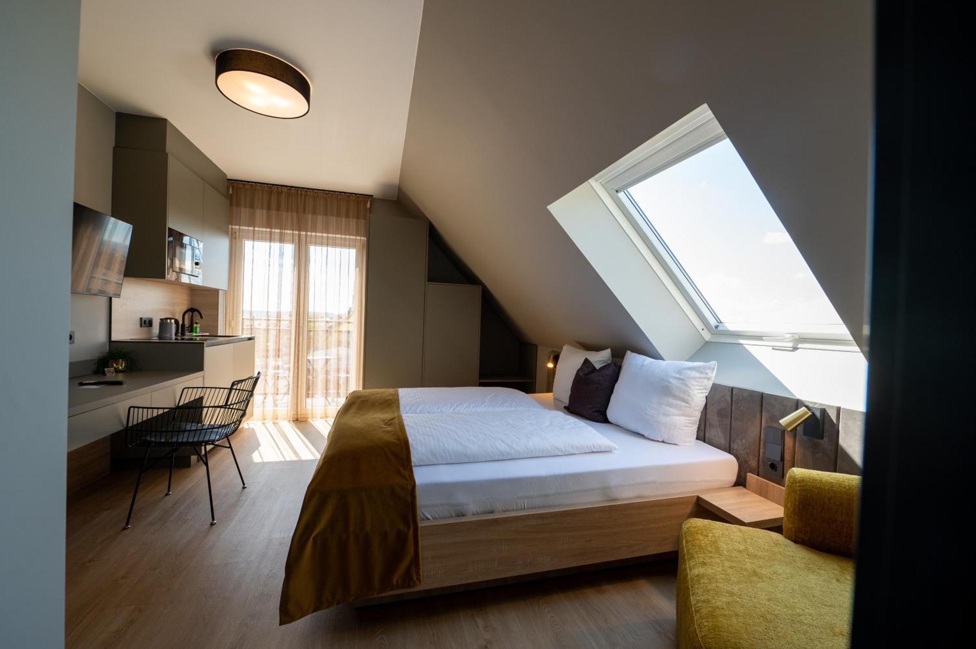 V Business Apartments เบิบลิงเงน ภายนอก รูปภาพ